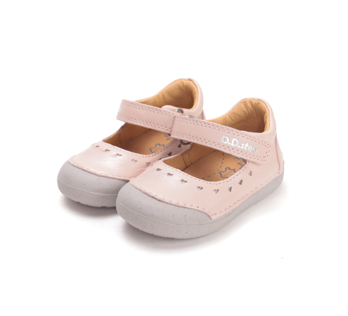 D.D.Step lány cipő első lépések kivágott 20-25 Baby Pink szívecskékkel Fő kép