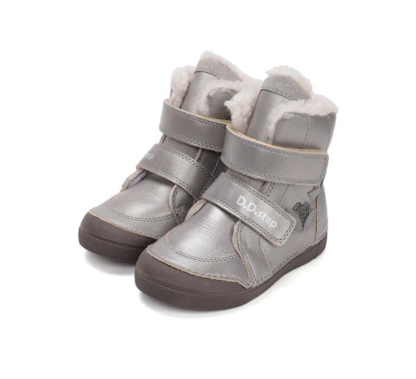 D.D.Step ghete fete imblanite 25-30 Champagne cu inima in floare Fő kép