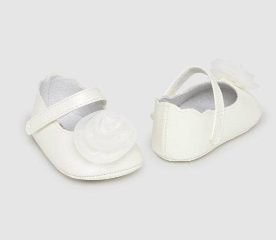 Mayoral botosei fete tip balerini cu floare aplicata15-18 Off-white Fő kép